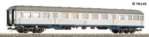 Passenger car 1st/2nd class Silberling with blue frame<br /><a href='images/pictures/Tillig/13857.jpg' target='_blank'>Full size image</a>